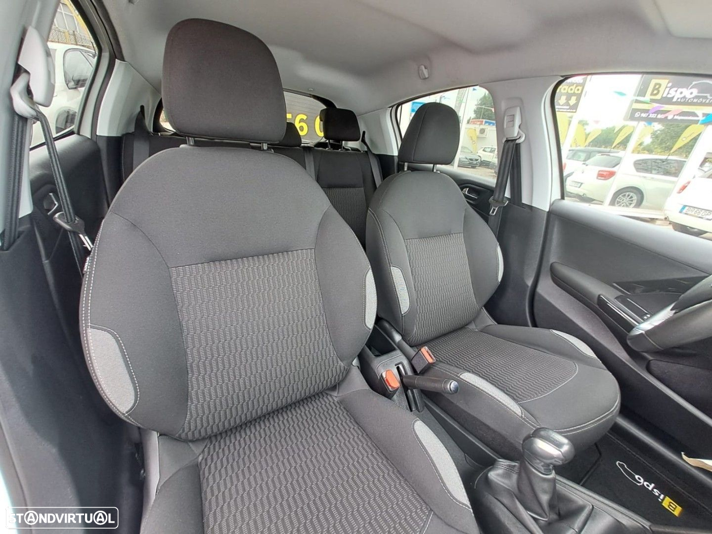 Peugeot 208 1.2 PureTech Style - 12