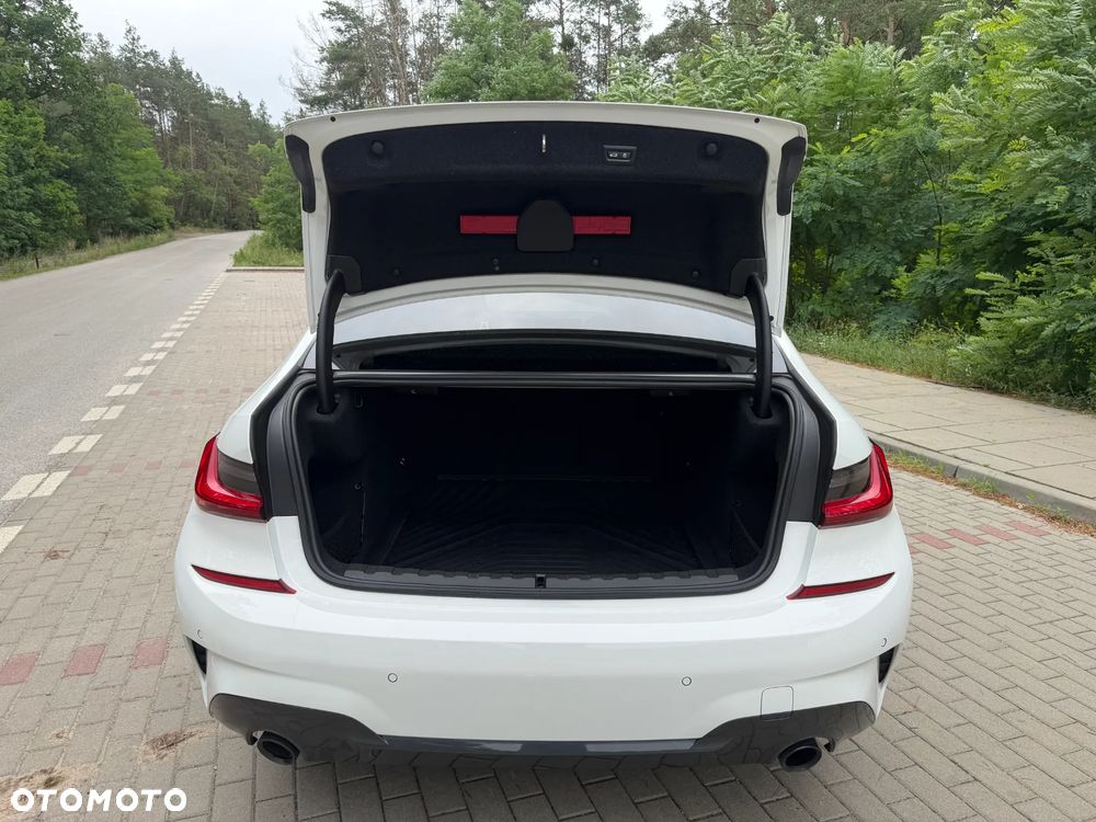 BMW Seria 3 330i xDrive M Sport sport - 19