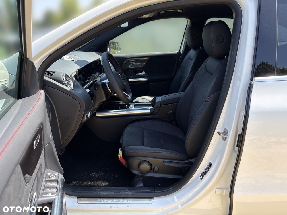 Mercedes-Benz GLA 200 mHEV AMG Line 7G-DCT - 11