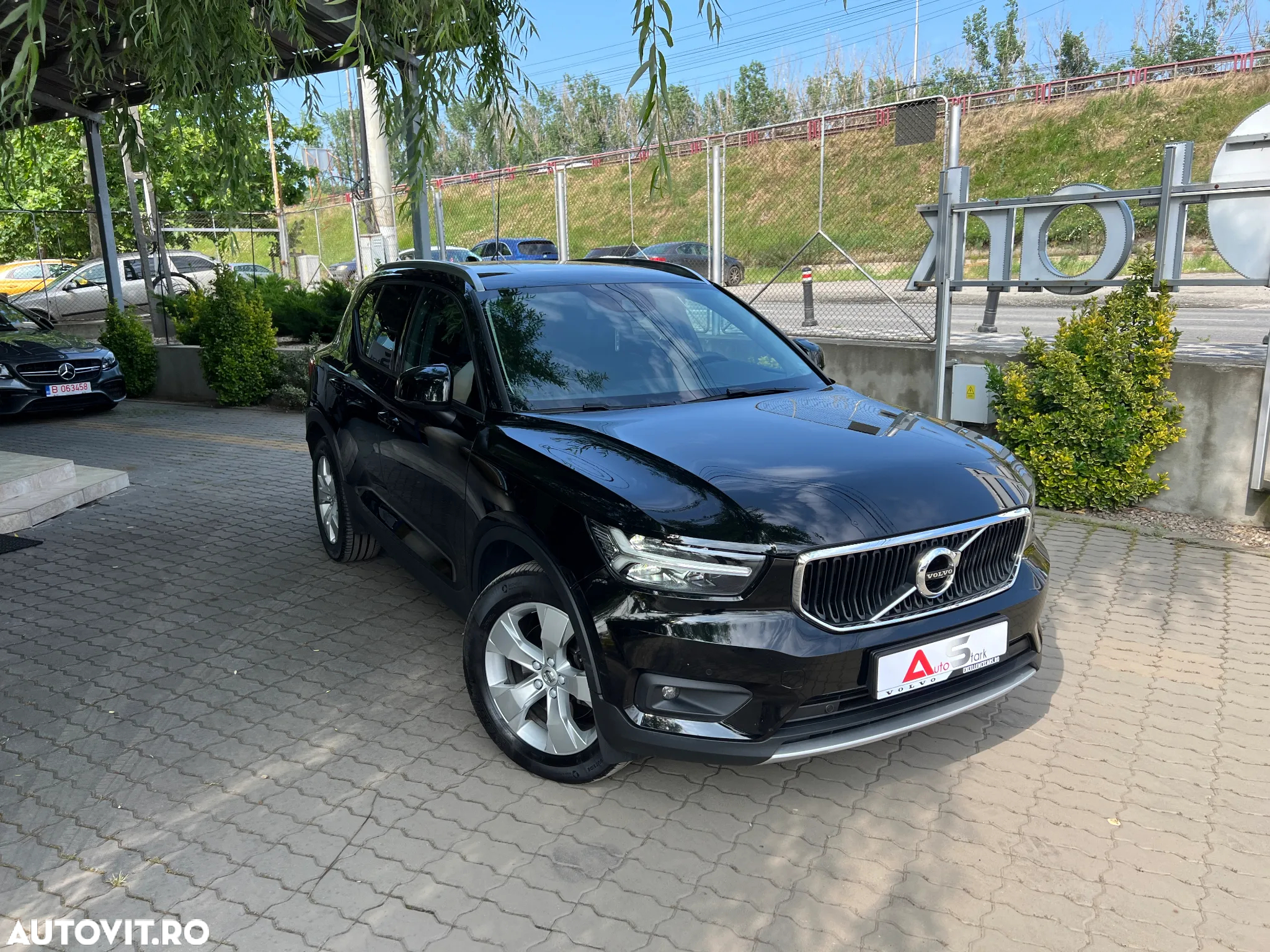 Volvo XC 40 D4 AWD Momentum - 3