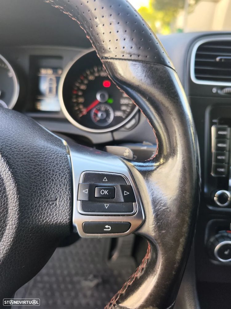 VW Golf 2.0 GTI DSG - 29
