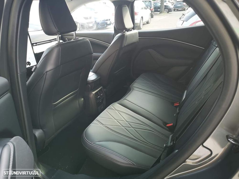 Ford Mustang Mach-E - 6