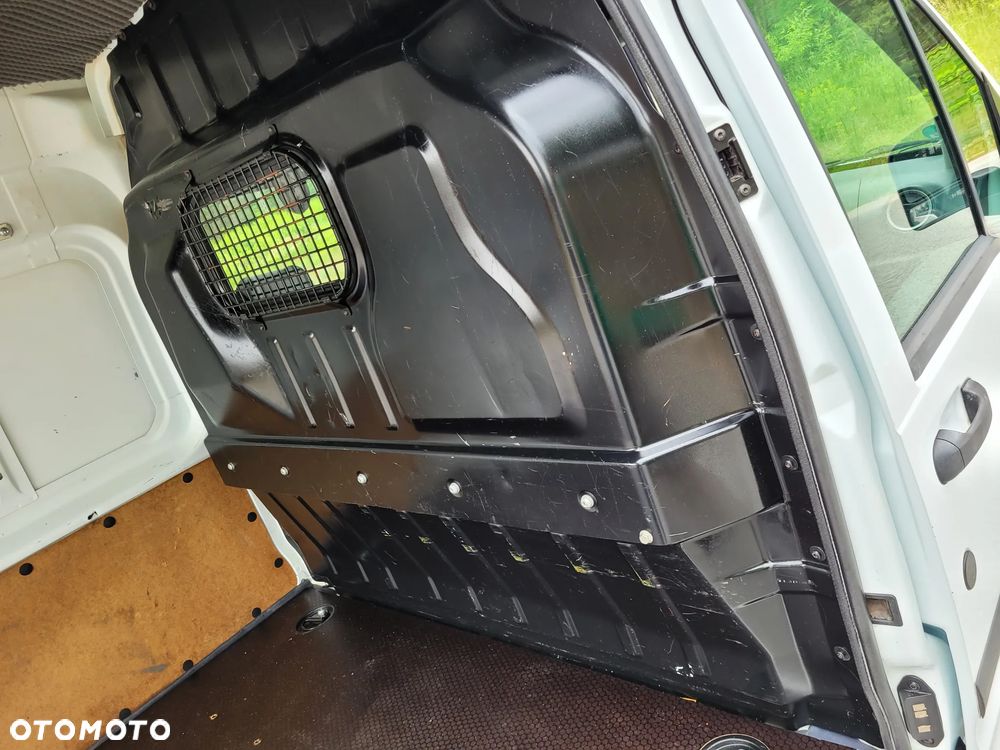 Ford Transit Connect - 16
