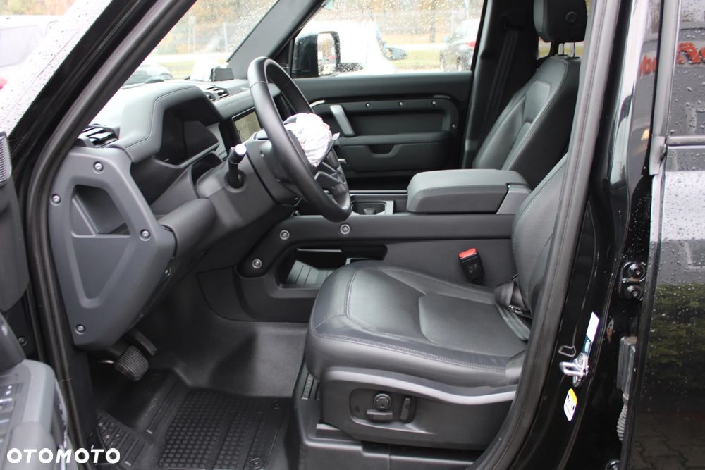 Land Rover Defender - 17