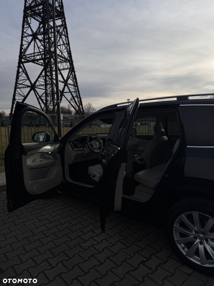 Volvo XC 90 D5 AWD Momentum - 5