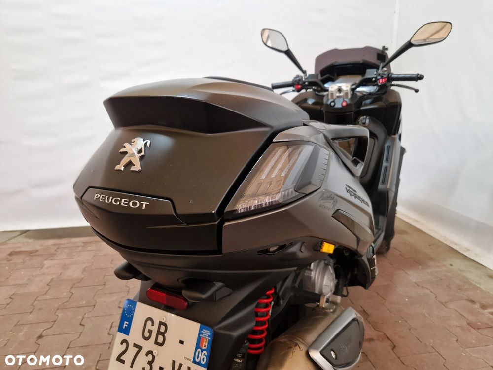 Peugeot Metropolis - 26