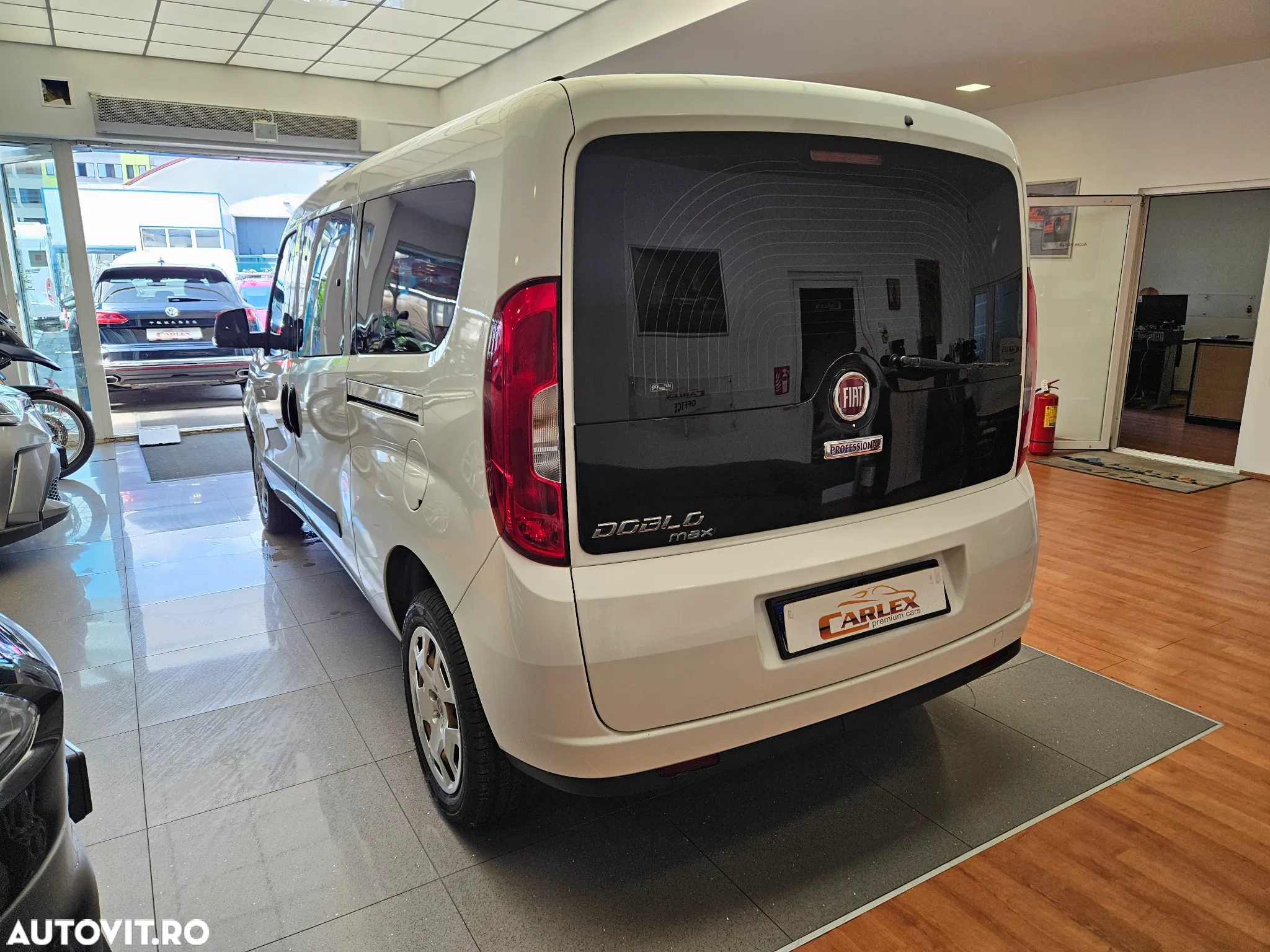 Fiat Doblo Combi 1.6 Mjet 105 CP Maxi Confort - 9