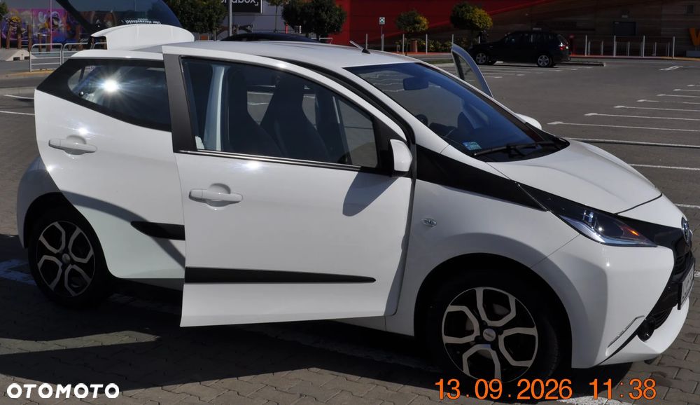 Toyota Aygo x-play touch - 14