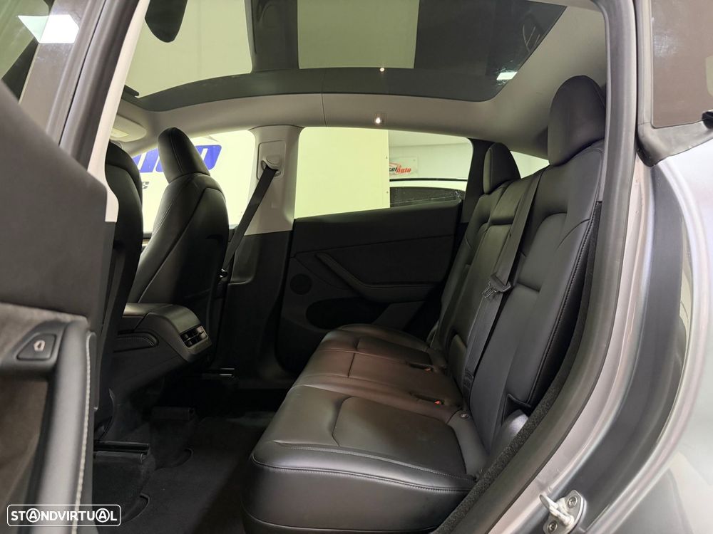 Tesla Model Y Long Range Tração Integral - 33