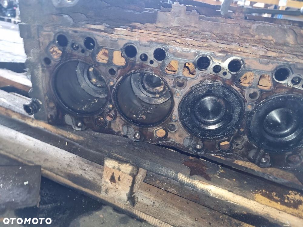 SILNIK SŁUPEK SILNIKA BLOK , WAŁ , TŁOKI , KORBY DAF 45 55 LF 5,9L 180 220 - 3