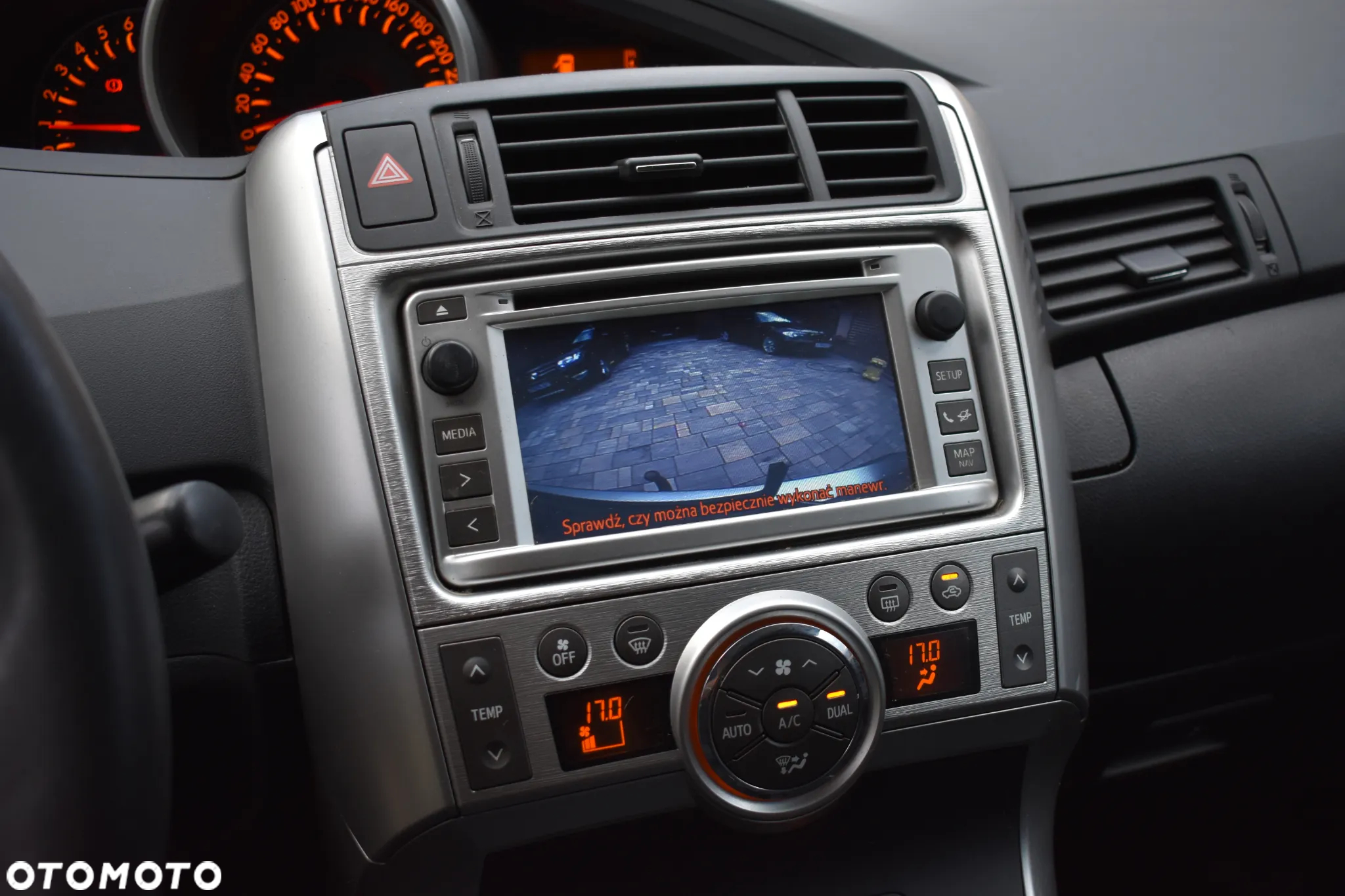 Toyota Verso 1.8 Prestige EU5 MS - 6