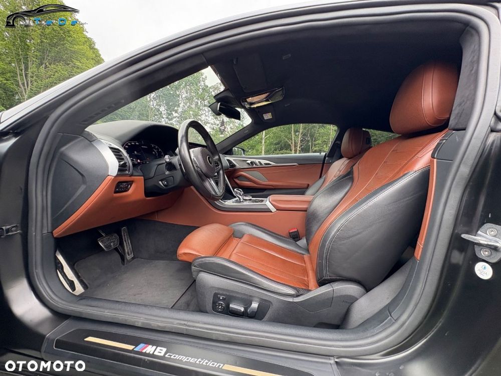 BMW Seria 8 - 26