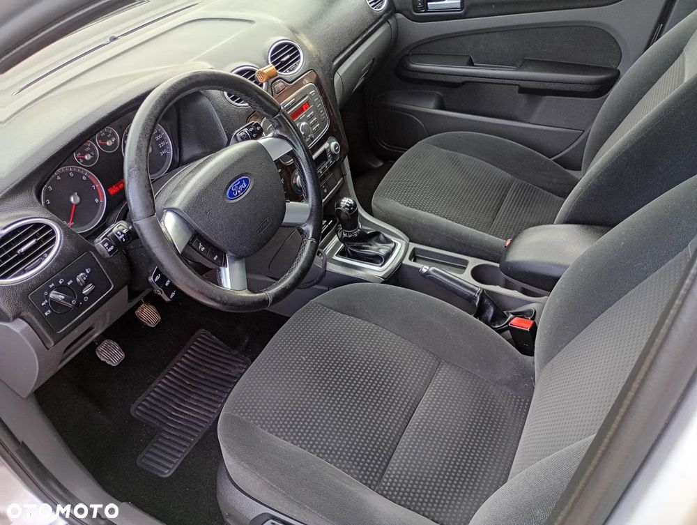 Ford Focus 1.6 Ti-VCT Style - 5