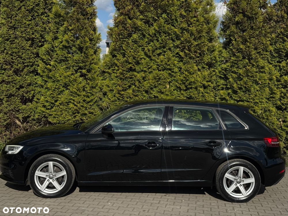 Audi A3 Sportback 30 TFSI S tronic design - 12