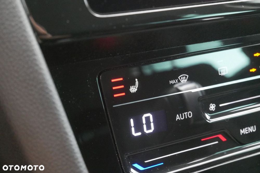 Volkswagen Passat Variant 1.5 TSI EVO Business DSG - 23