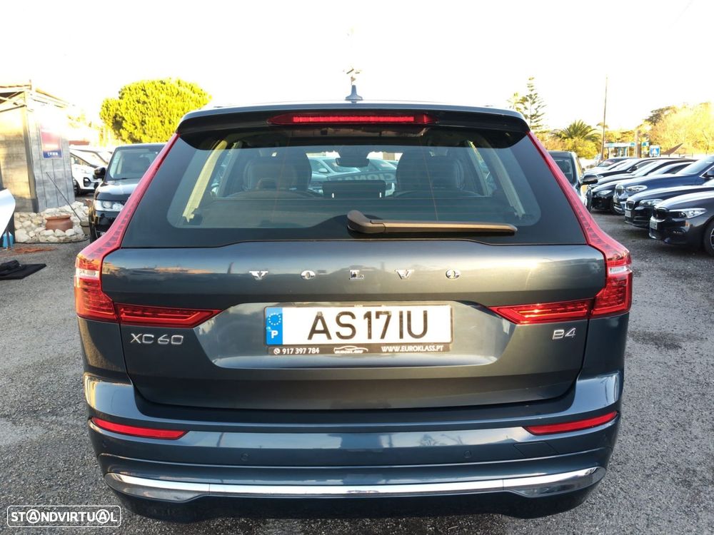 Volvo XC 60 2.0 B4 Plus Bright - 5