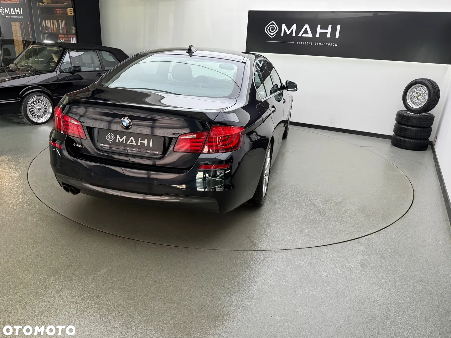 BMW Seria 5 520i Touring Luxury Line - 11