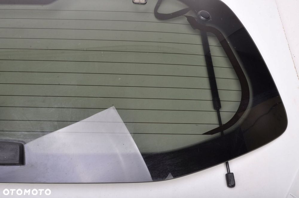 NISSAN PATHFINDER III R51 SZYBA TYŁ TYLNA KLAPY - 3