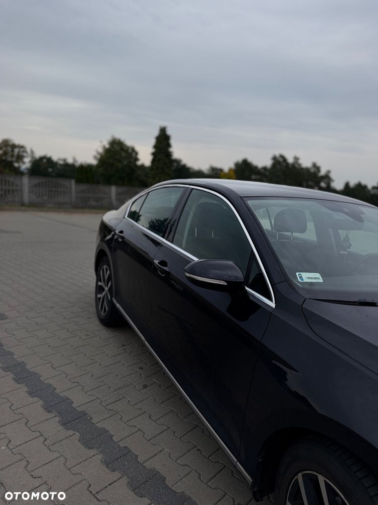 Volkswagen Passat 2.0 TDI BMT Comfortline DSG - 25