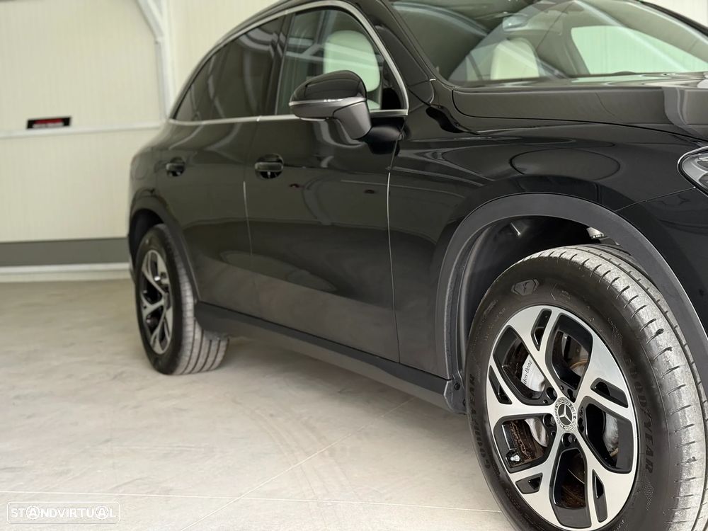 Mercedes-Benz GLC 300 e 4Matic 9G-TRONIC Avantgarde Advanced - 36