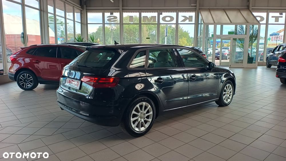 Audi A3 Sportback 1.4 TFSI Ambiente - 26