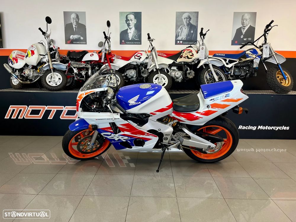 Honda CBR 400RR - 7