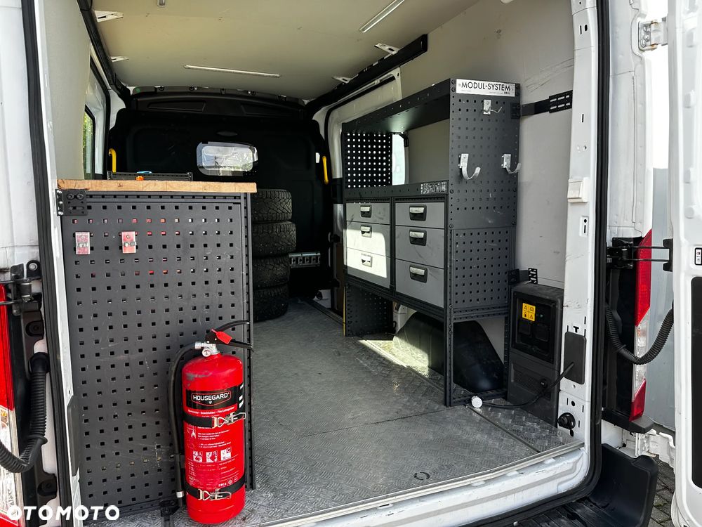 Ford Transit - 9