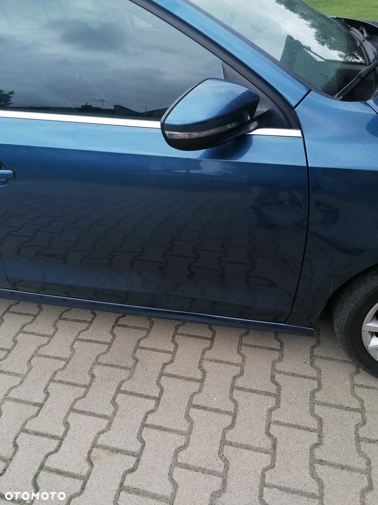 Volkswagen Jetta - 12