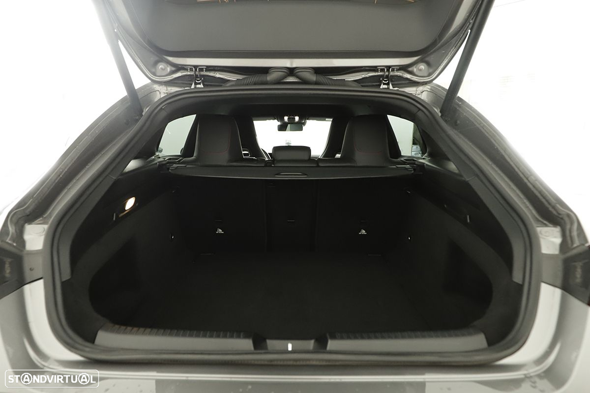 Mercedes-Benz CLA 180 d Shooting Brake AMG Line Aut. - 25
