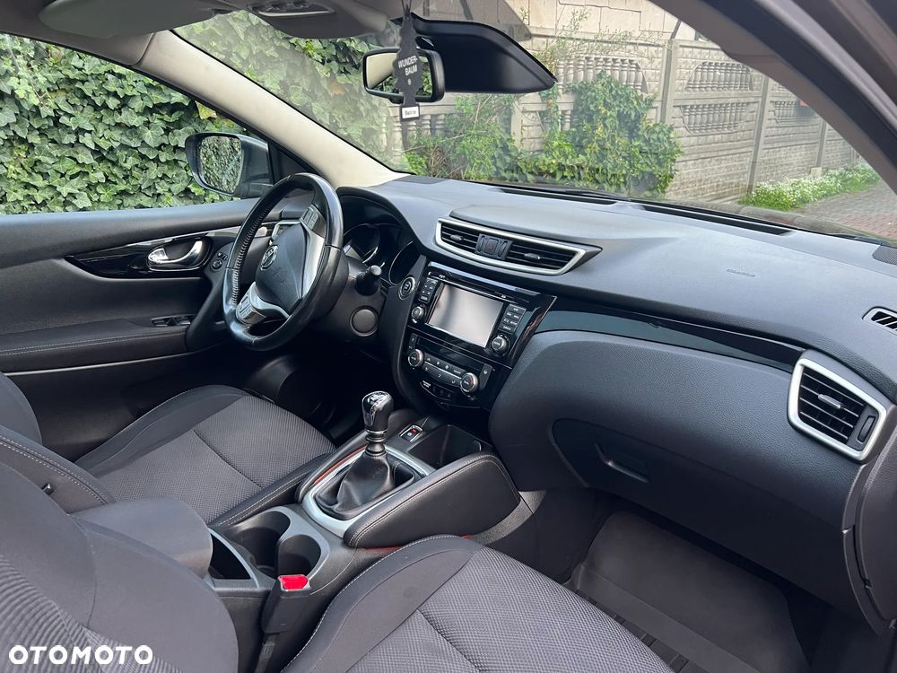 Nissan Qashqai 1.2 DIG-T N-Connecta EU6 - 8