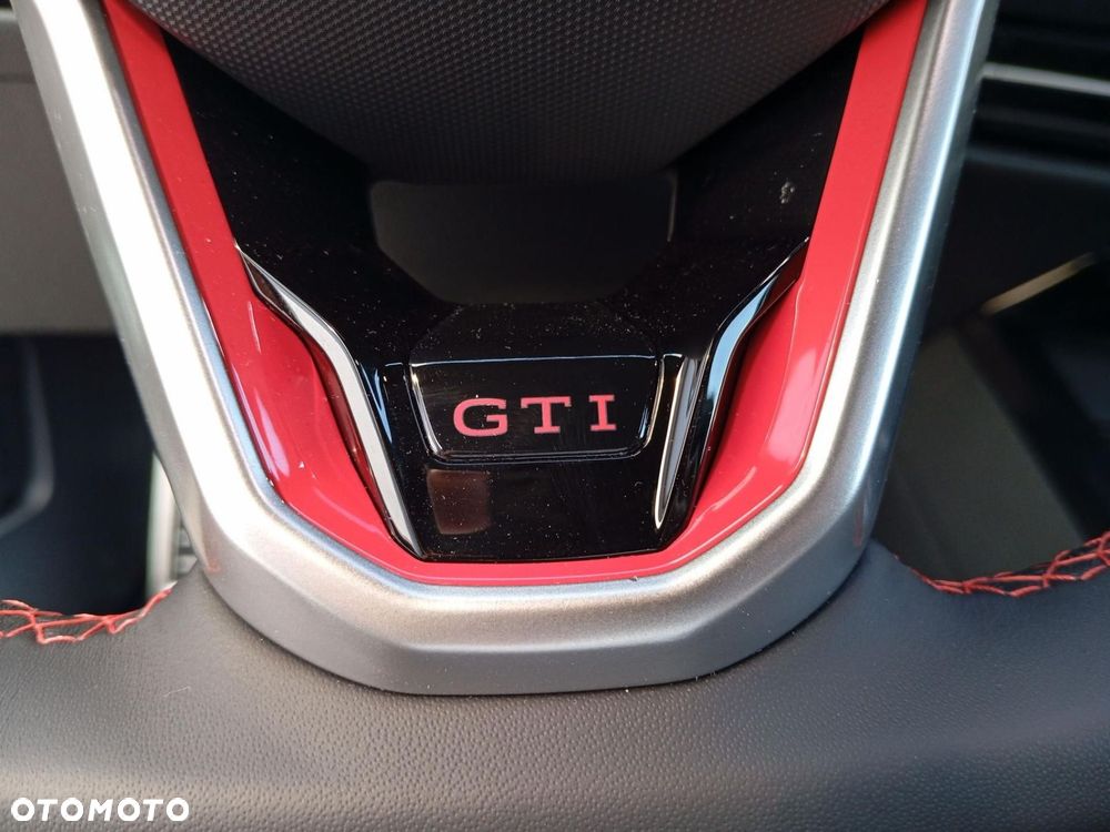 Volkswagen Golf - 16