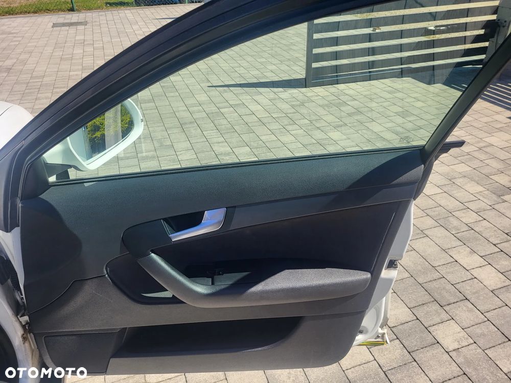 Audi A3 Sportback 1.6 TDI DPF Ambiente - 15