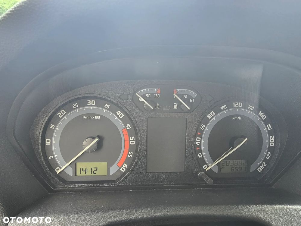 Skoda Fabia - 8