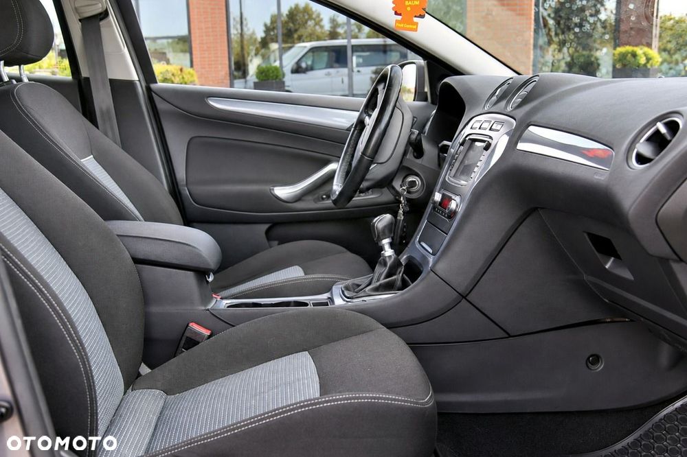 Ford Mondeo - 15