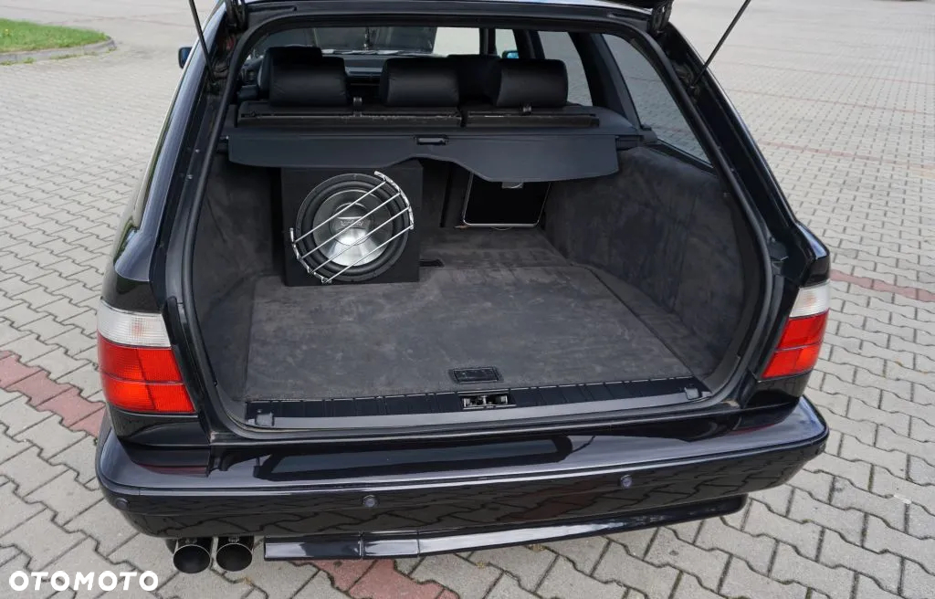 BMW Seria 5 540i - 10