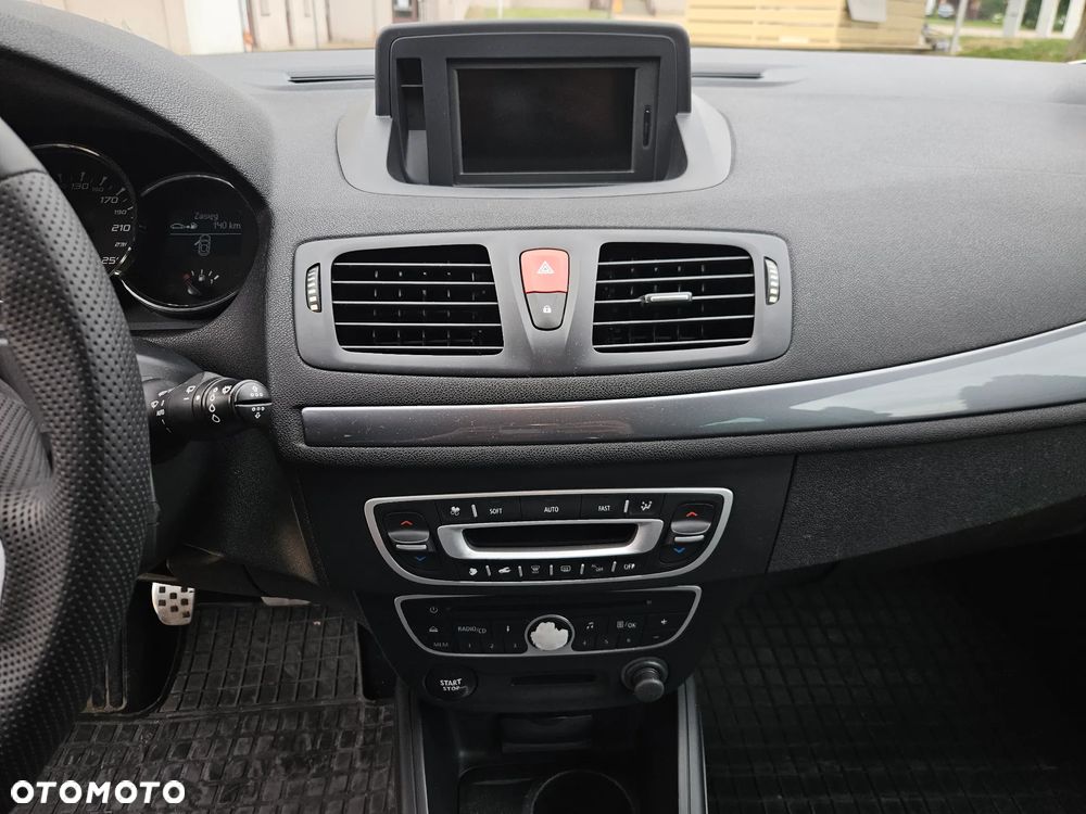 Renault Megane TCe 180 GT - 16