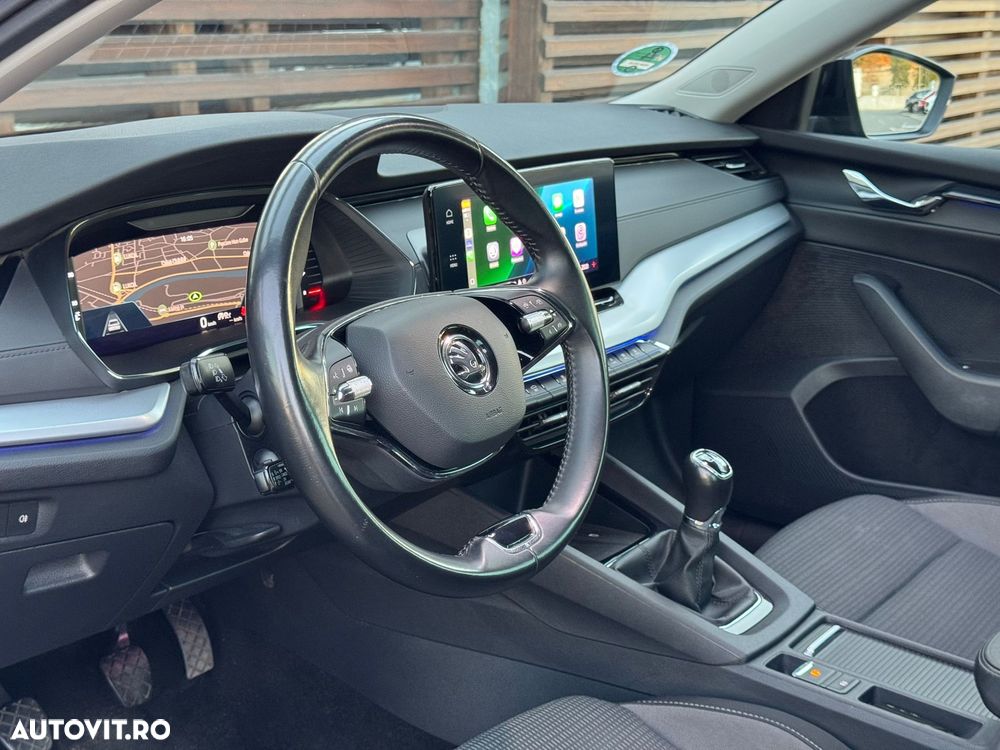 Skoda Octavia Combi 2.0 TDI Sportline - 14