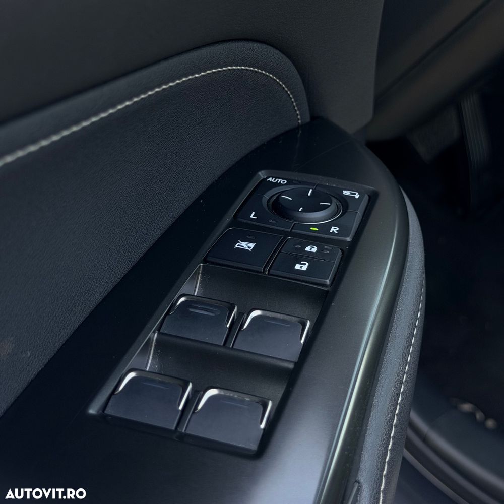 Lexus Seria NX - 15