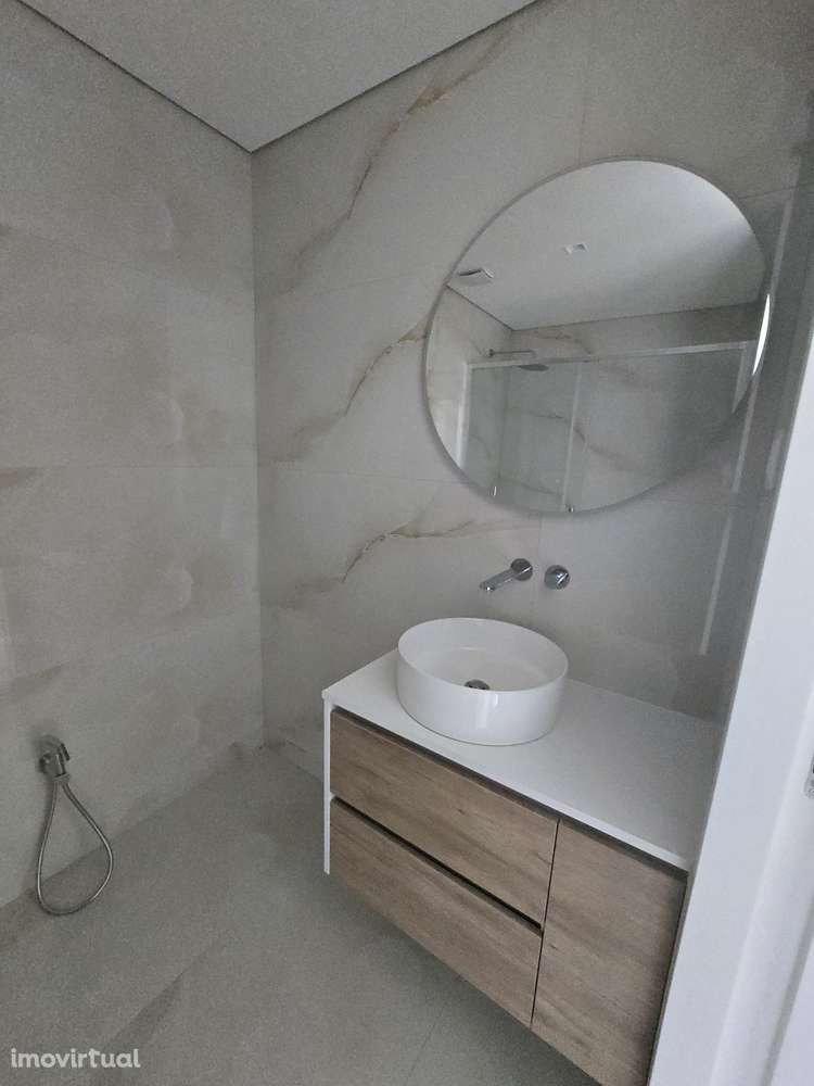 Apartamento T0 Novo e Pronto Habitar - Sra. Da Hora - Grande imagem: 4/9