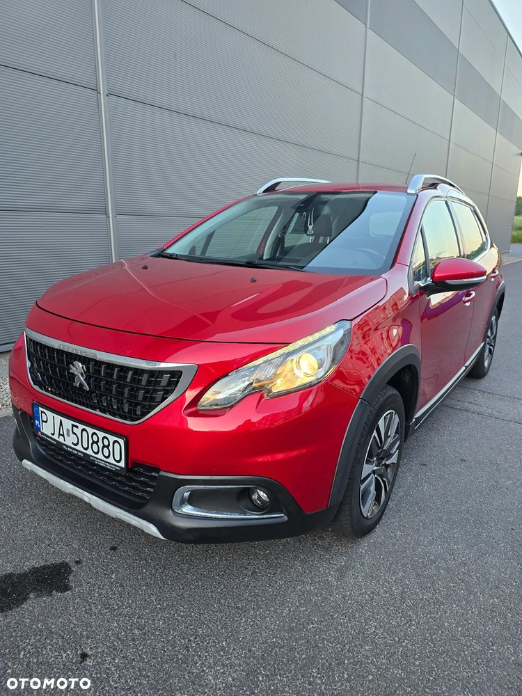 Peugeot 2008 1.2 Pure Tech GPF Signature S&S - 1