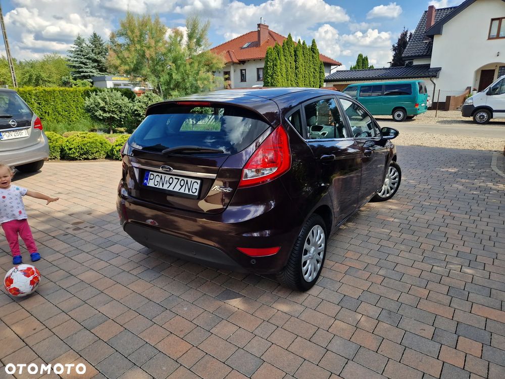 Ford Fiesta 1.6 Ghia - 6
