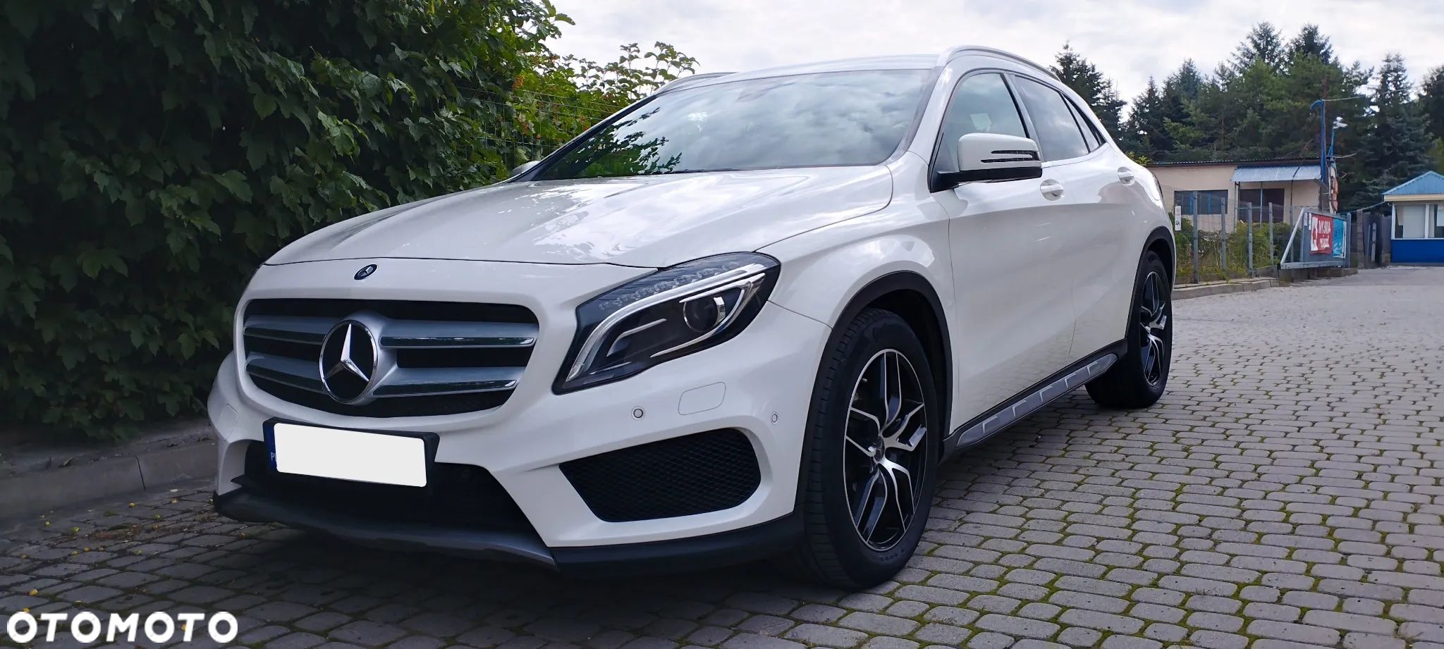 Mercedes-Benz GLA - 1