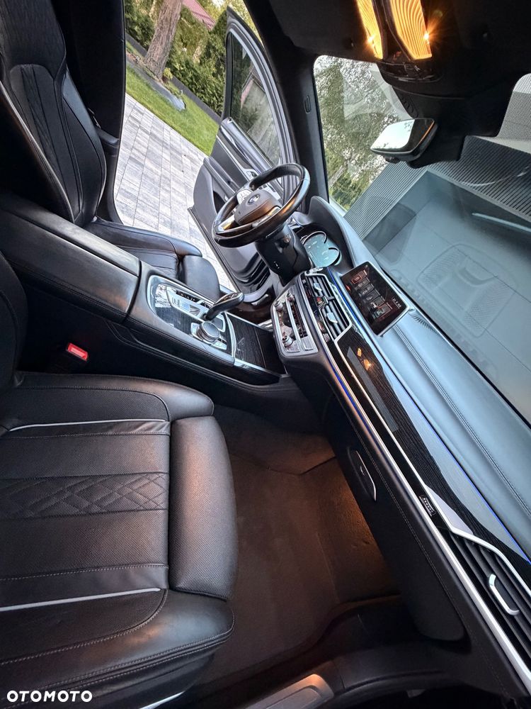 BMW Seria 7 750d xDrive - 9