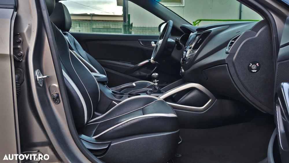 Hyundai Veloster 1.6 Turbo Matt Finish - 10