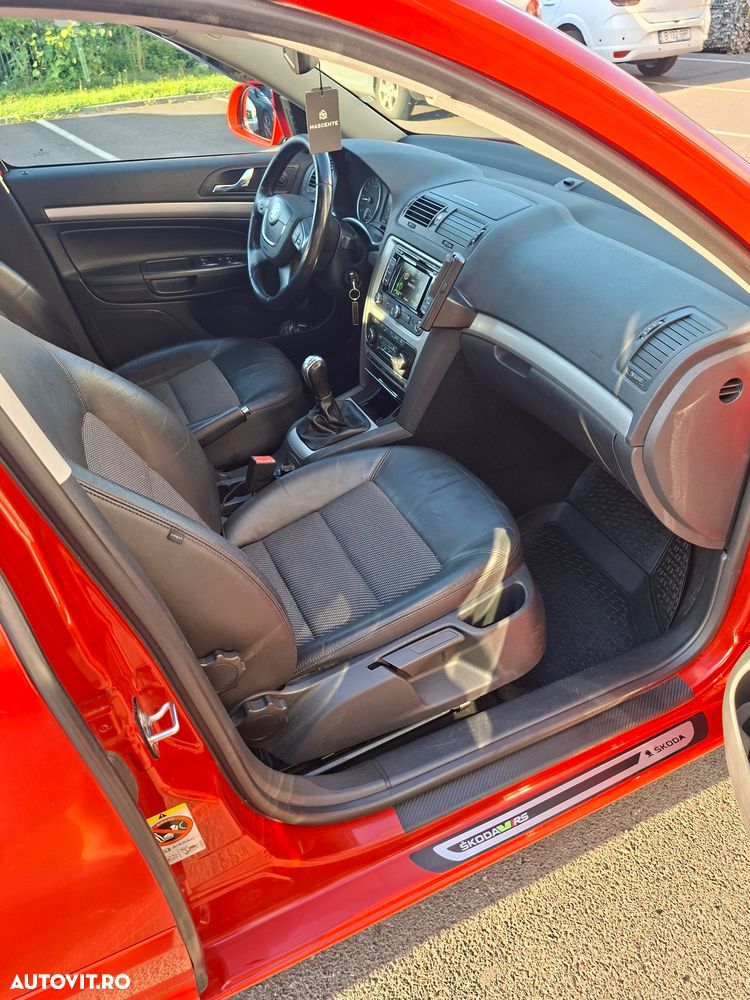 Skoda Octavia - 2