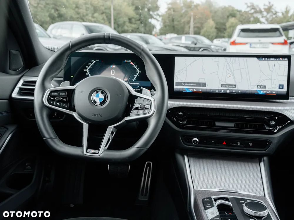 BMW Seria 3 330i M Sport - 10
