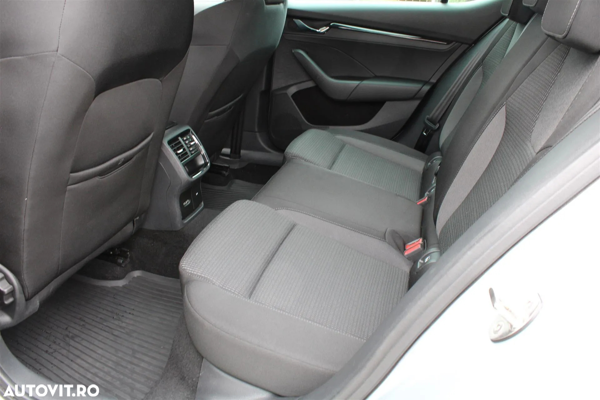 Skoda Octavia 2.0 TDI Ambition - 12
