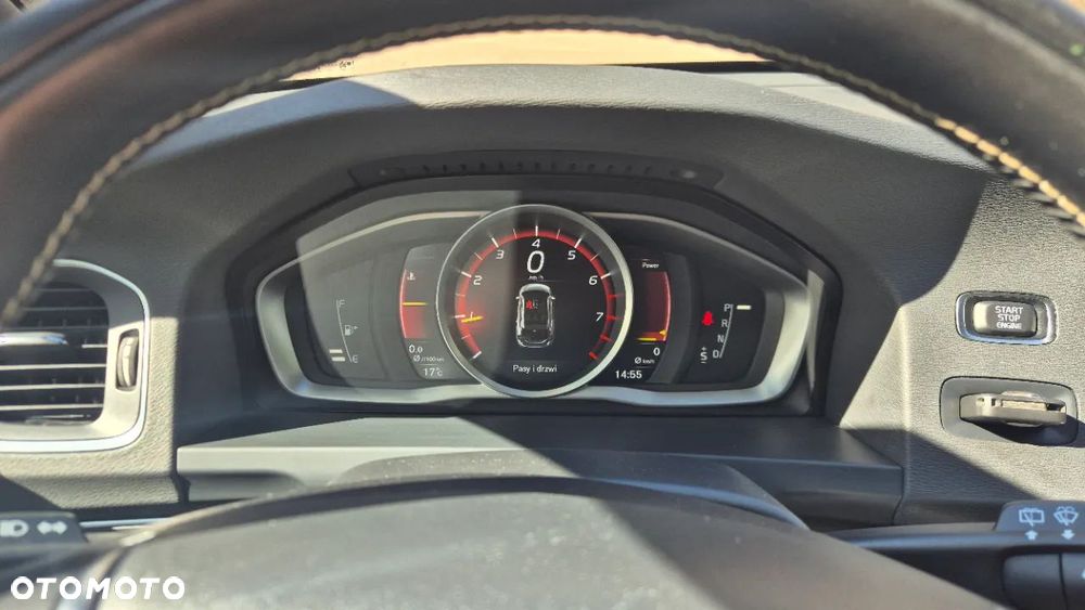 Volvo V60 T3 Drive-E Dynamic Edition (Momentum) - 3