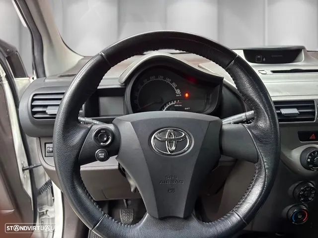 Toyota iQ 1.0 VVT-i - 5
