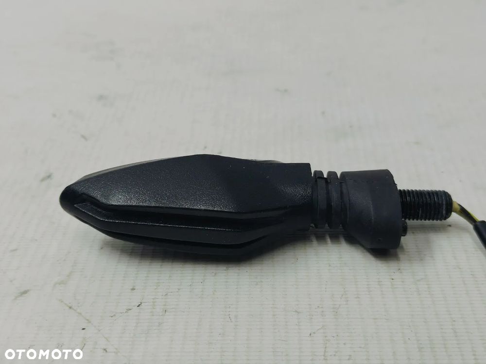 Kierunkowskaz KTM DUKE 125 - 2